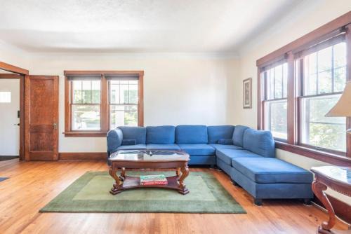 Benson House | Family Fun at Fontenelle 4Br 2Bth Omaha