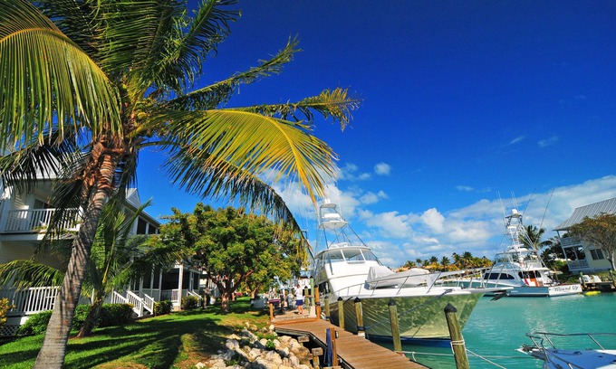 Marathon House | Family Getaway: 4BR Sanctuary Villa, Steps from Pools & Lagoon