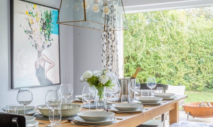 Bath House | Family & group friendly, free parking, central house