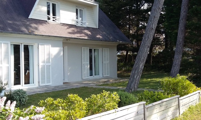 Agon-Coutainville House | Family house 100 m from the sea