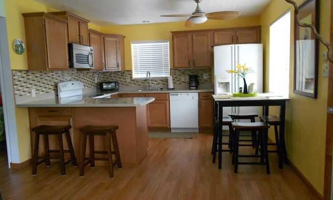 Oakley Cottage | Family or serious fisherman lodging and getaway - upscale, safe & comfortable