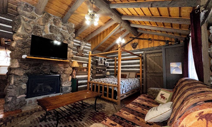 Placitas Cabin | Famous Historic Cowboy Cabin