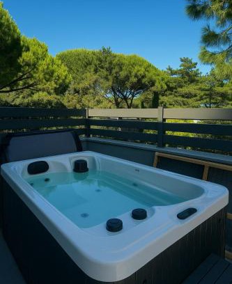 Lignano Pineta Apartment | Fancy Penthouse with Hot Tub