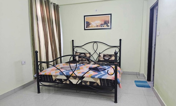 Alambagh Apartment | Fantastic apartment with AC in Lucknow