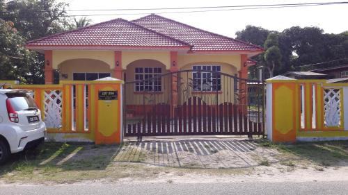 Kemasik House | Farah Banglo Homestay Kemasik