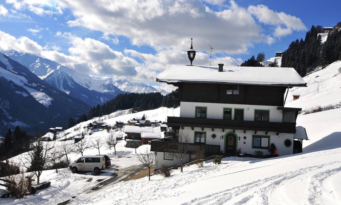 Schonbach Apartment | Farmhouse in Hollersbach near Ski Slopes