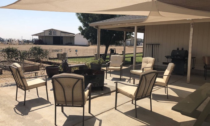 Red Bluff House | Farmstay in peaceful setting just outside of town.