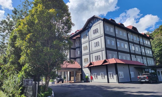 Tanah Rata Hotel | Fathers Guesthouse Age 7 years old and above only