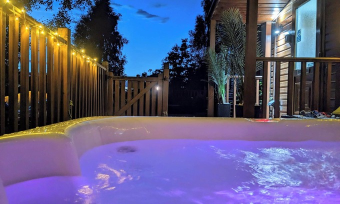 Morpeth Apartment | Felmoor Park Northumberland Lodge With Hot Tub - 4