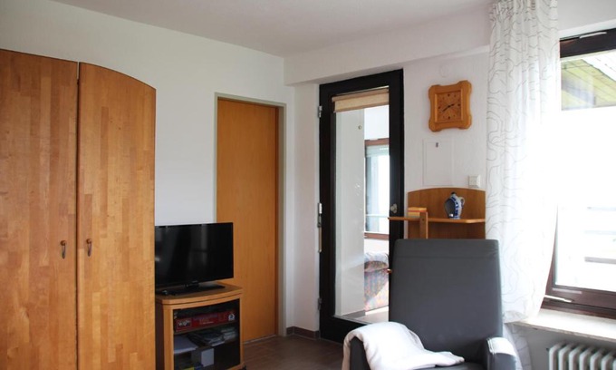 Hoechenschwand Apartment | Ferienappartement mit Schwimmbad und Alpenblick