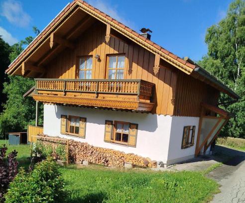 Neukirchen vorm Wald Apartment | Ferienhaus am Waldrand