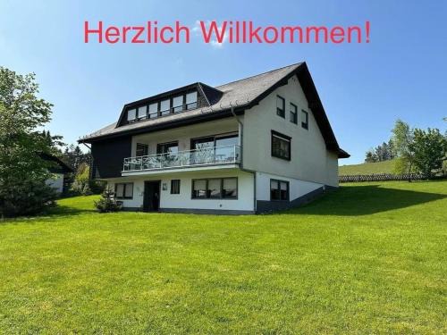 Neuastenberg House | Ferienhaus Beja