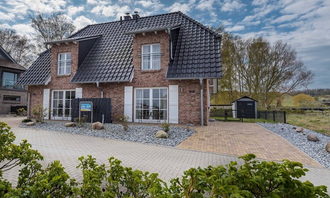 Monchgut-Granitz House | Ferienhaus Hafenidyll 2