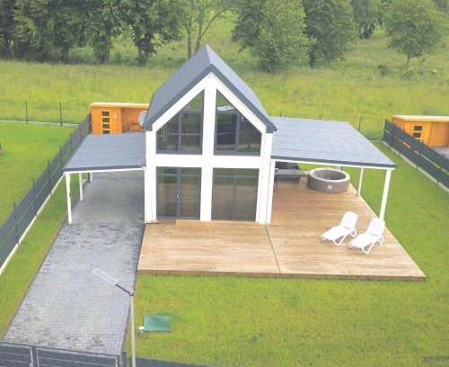 gmina Wolin House | Ferienhaus Sophia 70qm bis 5 Gäste mit Sauna, Whirlpool in der Hauptsaison, 75qm Terrasse und eingezäunten Garten