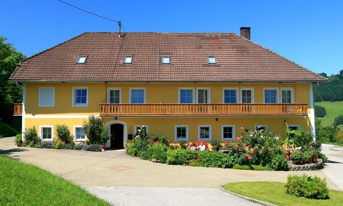 Gruenburg House | Ferienhof am Landsberg