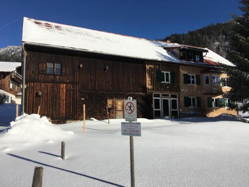 Balderschwang Apartment | Ferienhof Wäldle - Wäldle 1 und Wäldle 2 mit Motorradvermietung