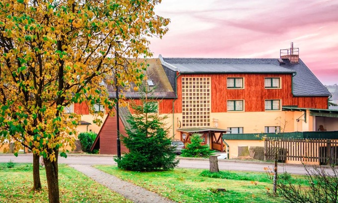 Neuhausen Hotel | Ferienhotel Goldhübel