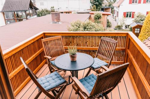 Heideck Apartment | Ferienwohnung Alte Schneiderei