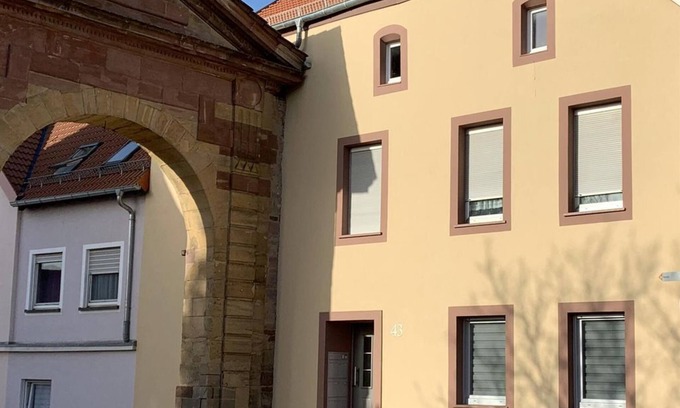 Hornbach Apartment | Ferienwohnung am Stadttor - Appartement/fewo, Bad, WC, Balkon