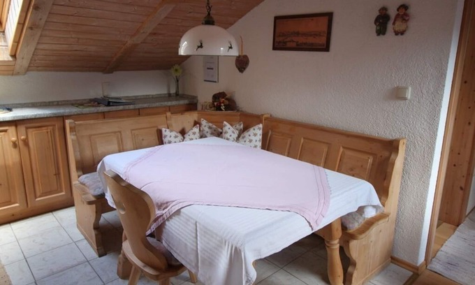 Bad Feilnbach Apartment | Ferienwohnung "Haus Christel", 1. OG, ca. 32 m², Balkon mit Bergblick