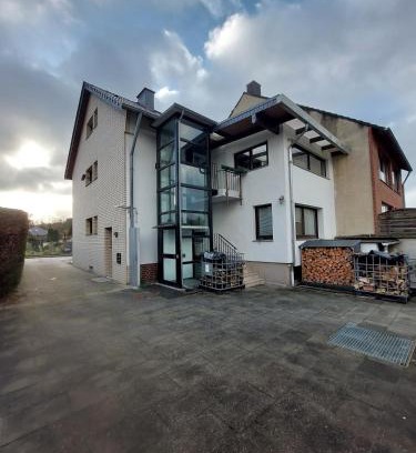 Korschenbroich Apartment | Ferienwohnung Hommelshof