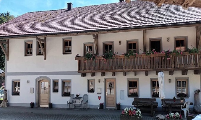 Viechtach Apartment | Ferienwohnung im Bayerischen Wald mit Terrasse