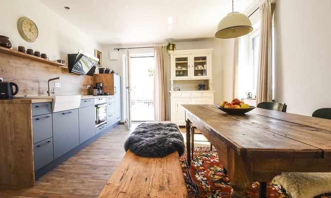 Blattringen Apartment | Ferienwohnung Im Weiler, 70 qm, 1 Schlafraum, max. 4 Personen