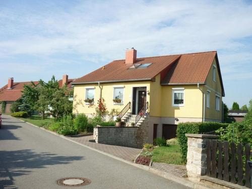 Kromsdorf Apartment | Ferienwohnung Katzmann