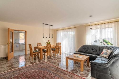 Holtenau Apartment | Ferienwohnung Kiel Canal Grande