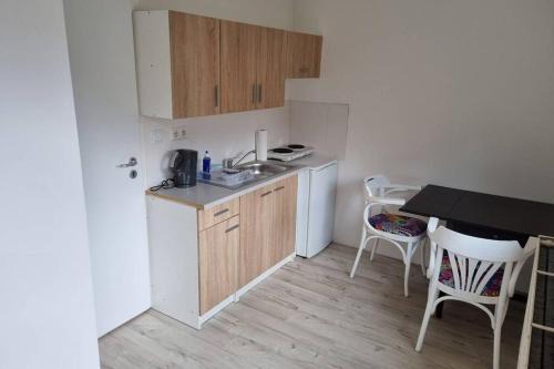 Ahnatal-Weimar Apartment | Ferienwohnung/Monteurwohnung Alte Garage