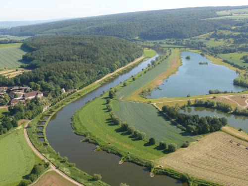 Godelheim Apartment | Ferienwohnung MW 1b 82m2 Höxter Weserbergland Weser inkl 2 Terrassen Wäsche und Endreinigung Self CheckIn