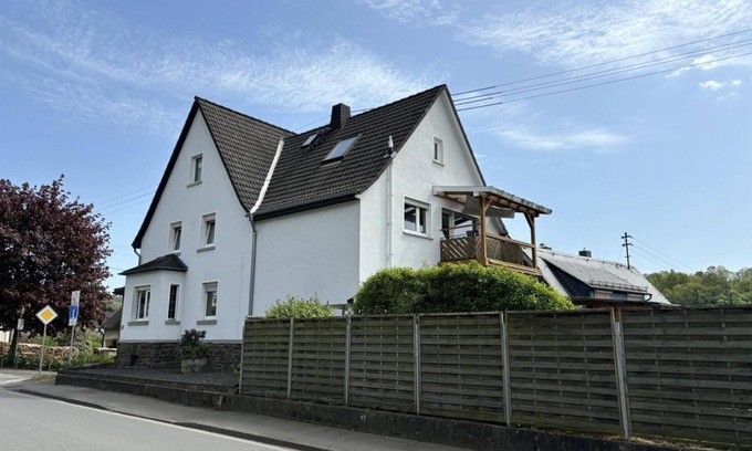 Betzdorf Apartment | Ferienwohnung Schmidt - Gemütliche Ferienwohnung in Guter Verkehrslage