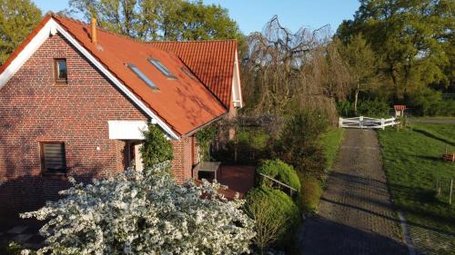 Backemoor Apartment | Ferienwohnung "Wallheckenblick Schatteburg", 95159