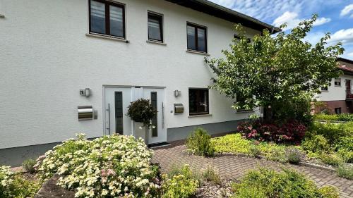 Hochspeyer Apartment | Ferienwohnung Weltachs