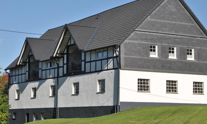 Gellinghausen Apartment | Ferienwohnungen Übern Hof