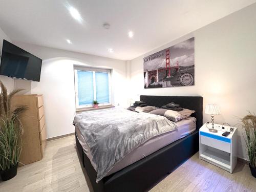Itzehoe Apartment | Ferienwohnungen Arp "2D" mit Terrasse und Parkplatz