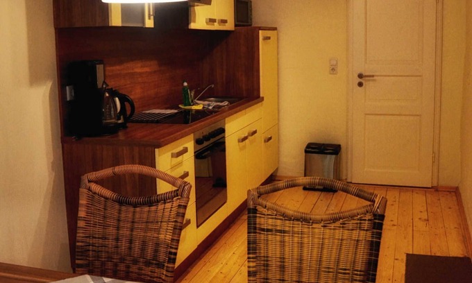 Altstadt Apartment | Fewo Peterskirche 2.og - Altstadthaus/ferienwohnungen Görlitz