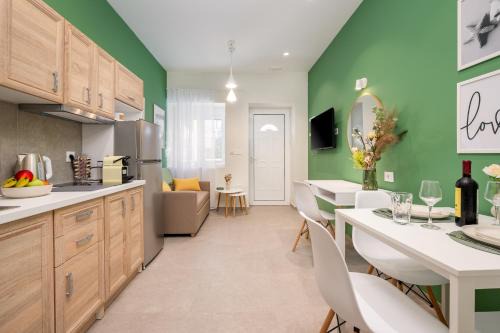 Kos Apartment | Fifika's Beachside House