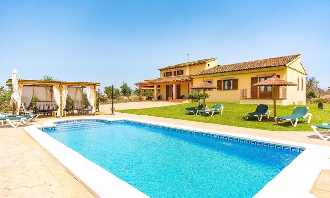 Santa Margalida Villa | Finca Can Cocou for 10 persons near Can Picafort Mallorca