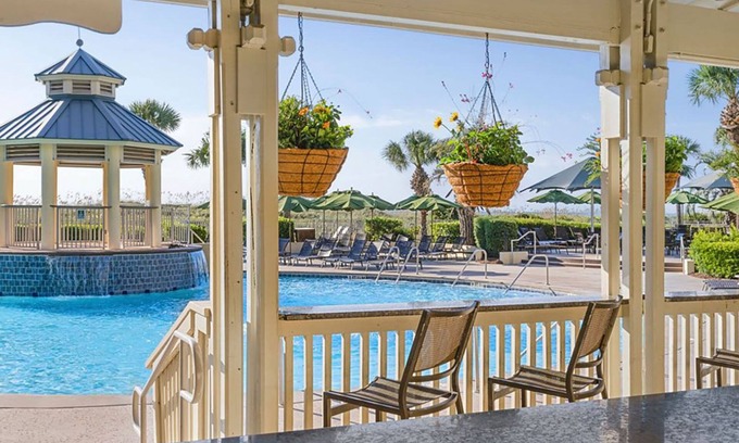Folly Field Resort | 𝐅𝐢𝐧𝐝𝐢𝐧𝐠 𝐌𝐞𝐢𝐥𝐢 Beachfront Access Barony Resort+Amenities! 2BR Condo