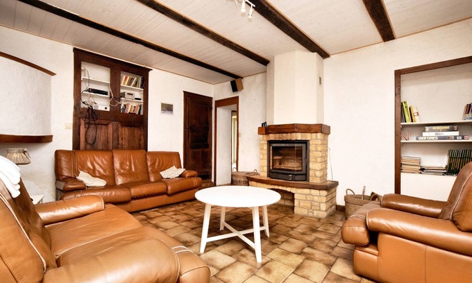 Chiny House | Fine group house with sauna garden