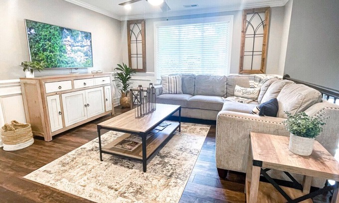 McAlpine House | Fire Pit+Foosball | Walk to Greenway Trail