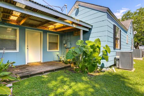 Lakeview  Jefferson County Apartment | Fish and Explore Port Arthur Apt Near Sabine Lake!