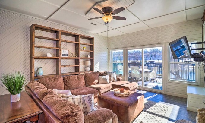 Cotter House | Fish House with Deck, Fire Pit and River Views