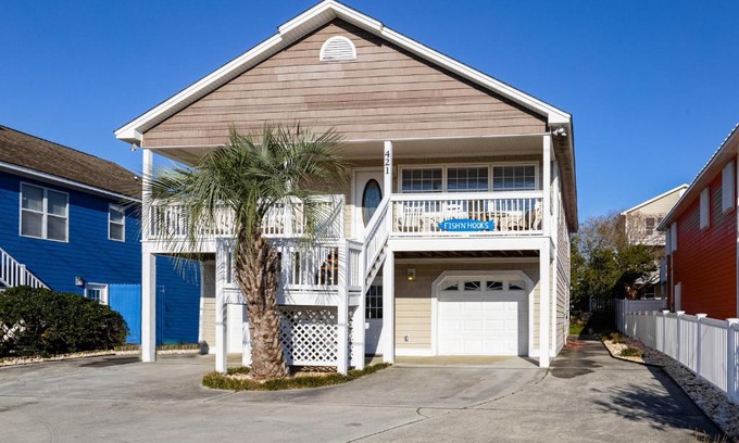 Kure Beach House | Fish N Hooks