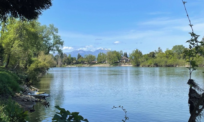 Cascade House | Fish on the Sacramento River!