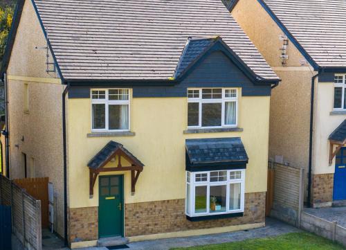 Dunmore East House | Fishermans Grove 3 Bed by Trident Holiday Homes