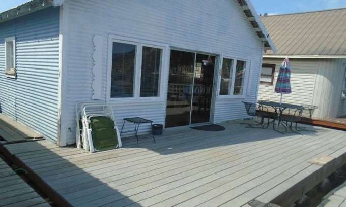 Bayview House | Fishermen's Float