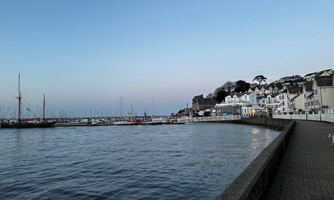 Brixham Cottage | Fishnets