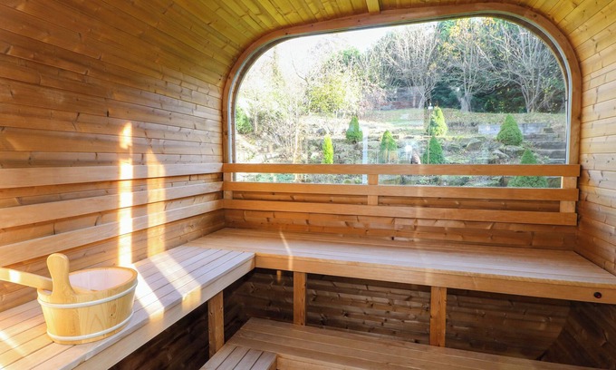 Chesterfield Cottage | Five Acres